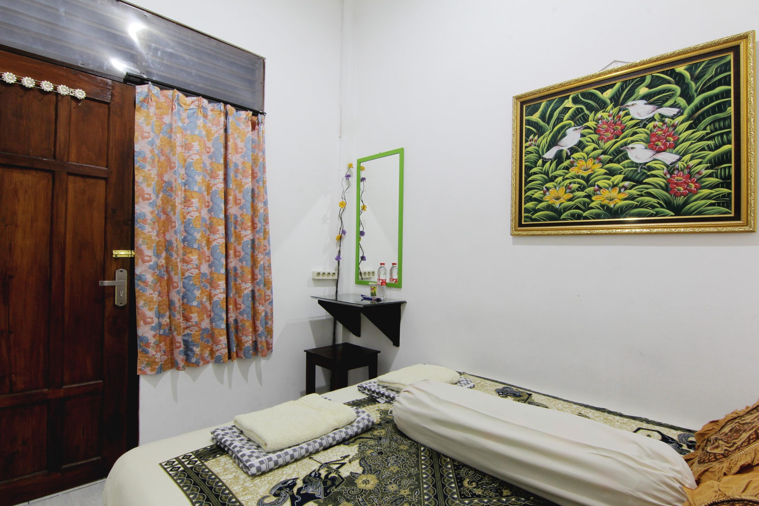Tiga Dua Homestay Yogyakarta Exterior foto